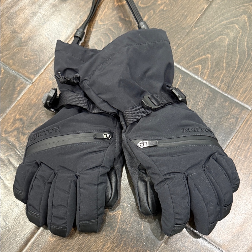 Burton Jet Black youth Insulated Gloves